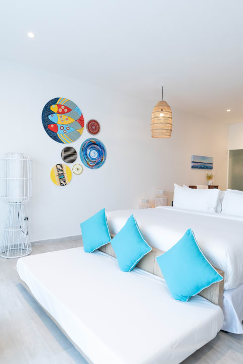 Zimmer Le Mersenne Zanzibar, Autograph Collection