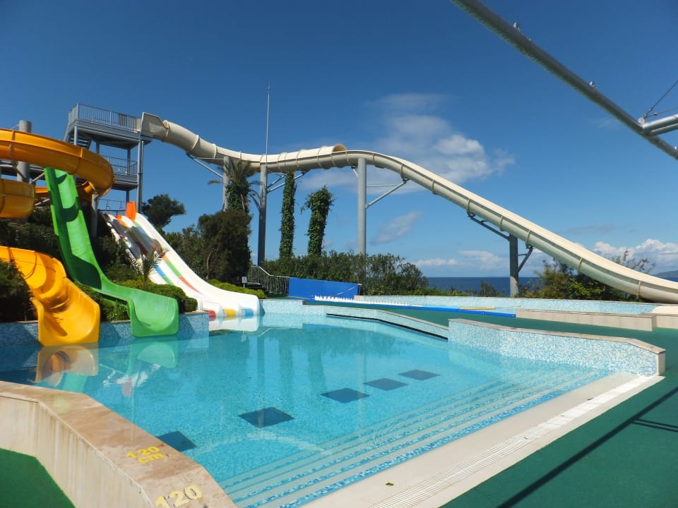 Aquapark Hotel Pine Bay Holiday Resort