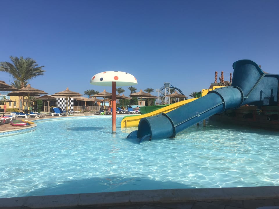 Pool Hotel Titanic Palace