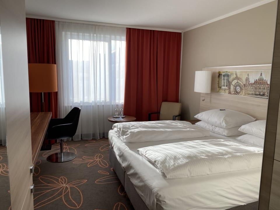 Zimmer H+ Hotel Hannover