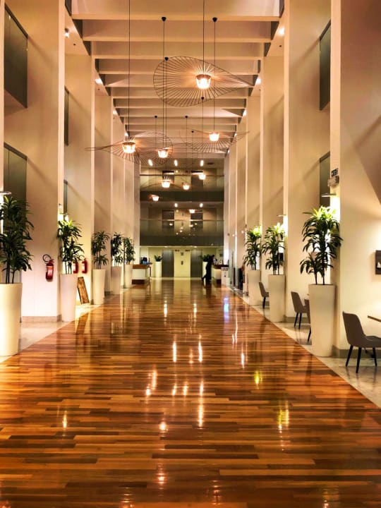 Lobby Valamar Lacroma Hotel