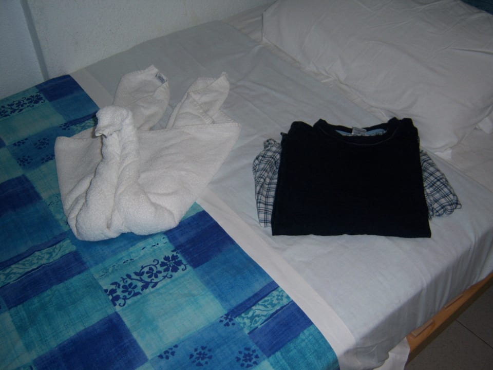 Bett mit Schwan  HL Sahara Playa