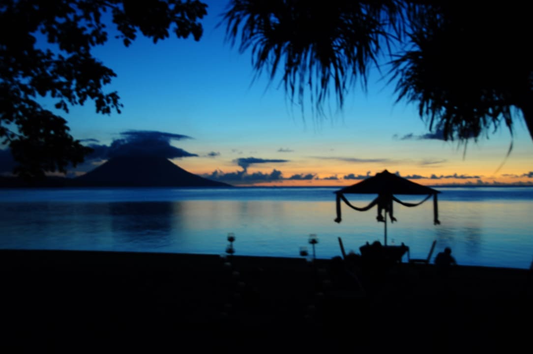 Sunset am Strand Hotel Siladen Resort & Spa