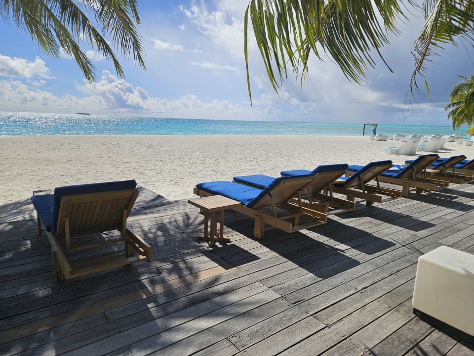 Strand Meeru Maldives Resort Island