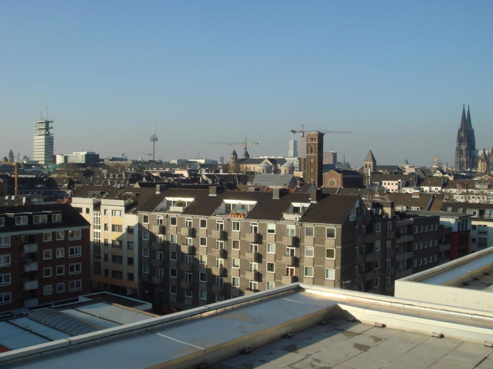 Ausblick von Dachterrasse art'otel cologne