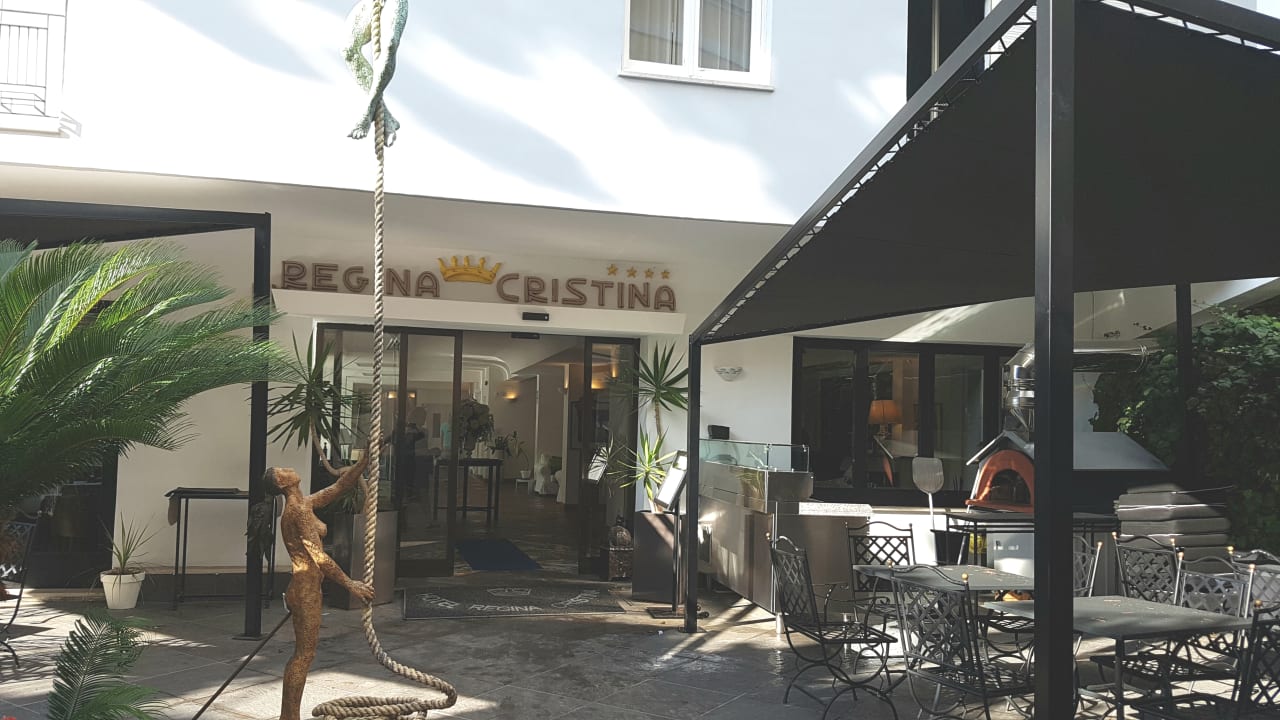 Außenansicht Hotel Regina Cristina