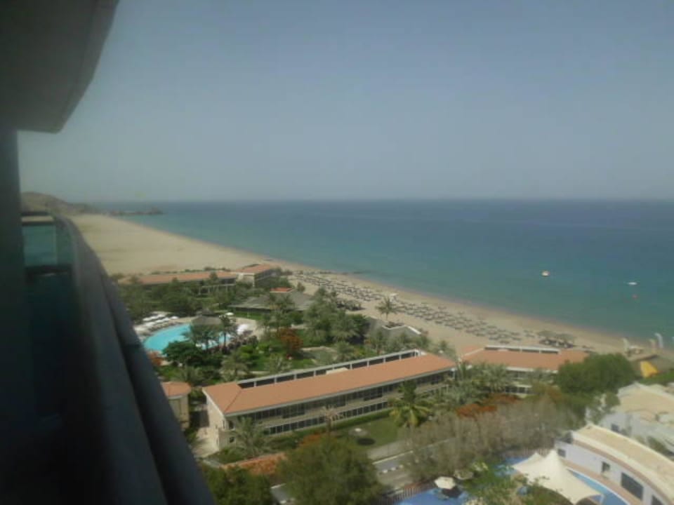 Ausblick links Hotel Le Meridien Al Aqah Beach Resort