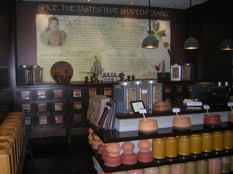 Spice Market Hotel Shangri-La Rasa Sayang Resort