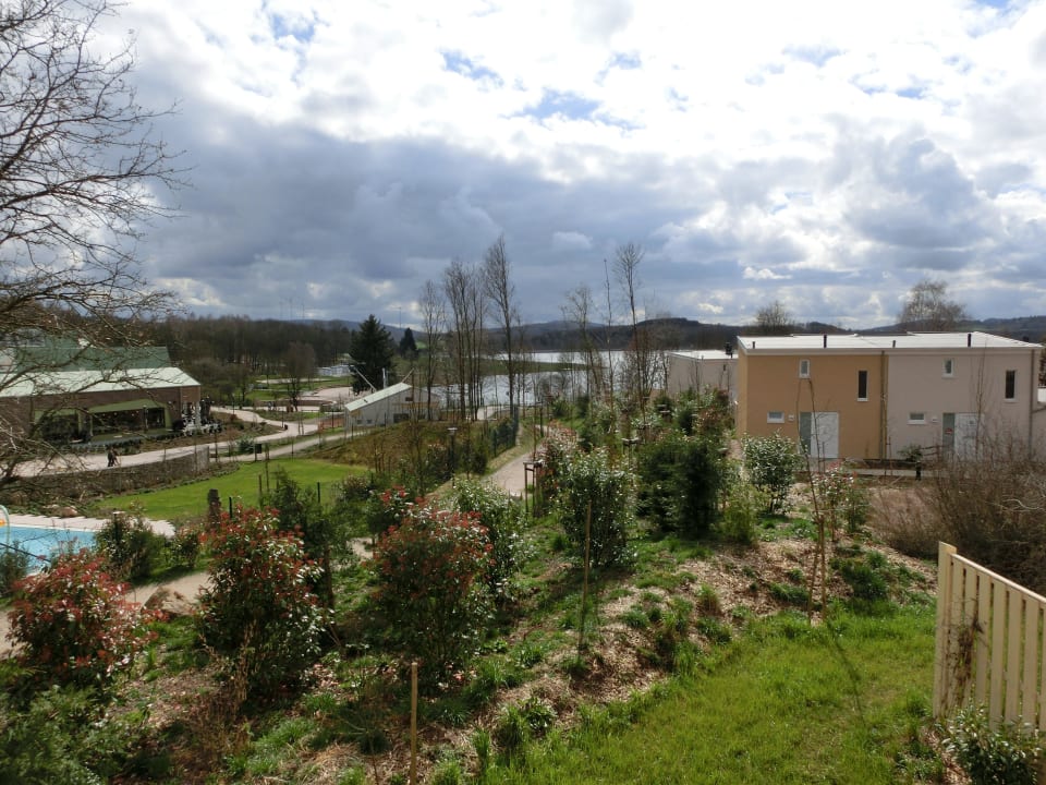 Blick vom Schlafzimmerfenster Center Parcs Park Bostalsee