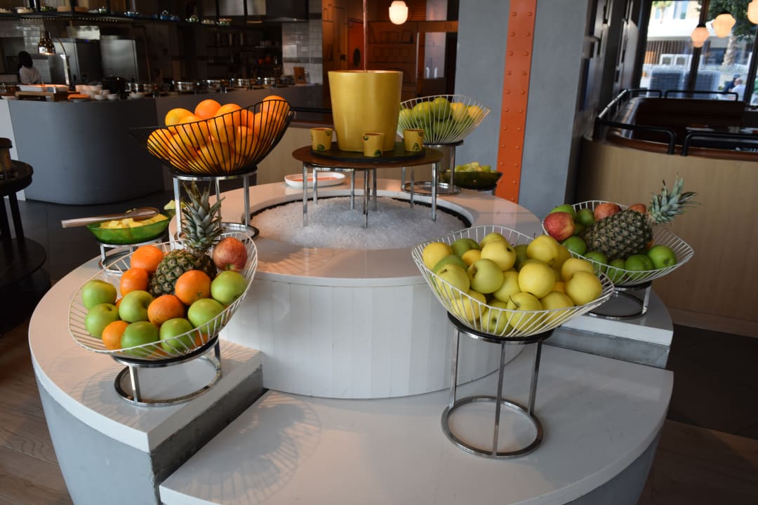 Gastro The WB Abu Dhabi, Curio Collection By Hilton