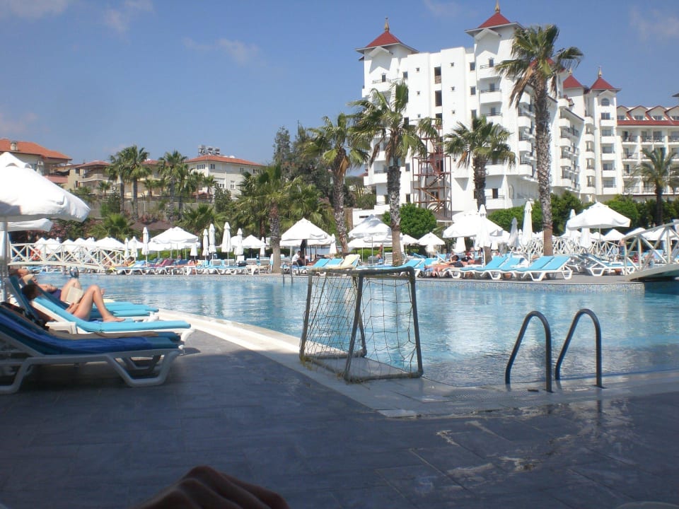 Blick  von einer poolbar Side Mare Resort & Spa