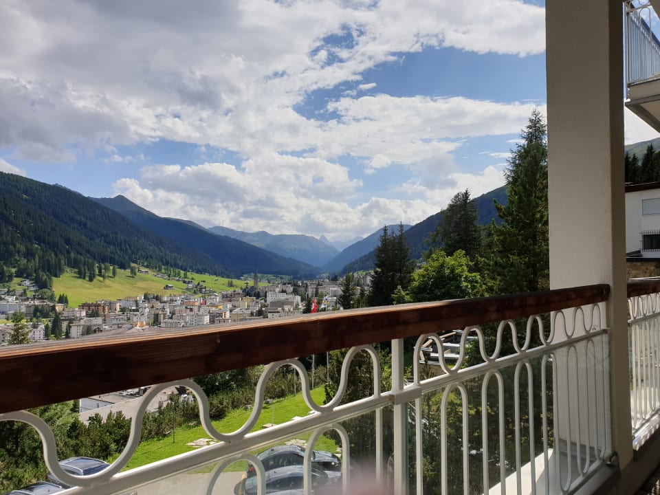 Ausblick Waldhotel & SPA Davos - for body & soul