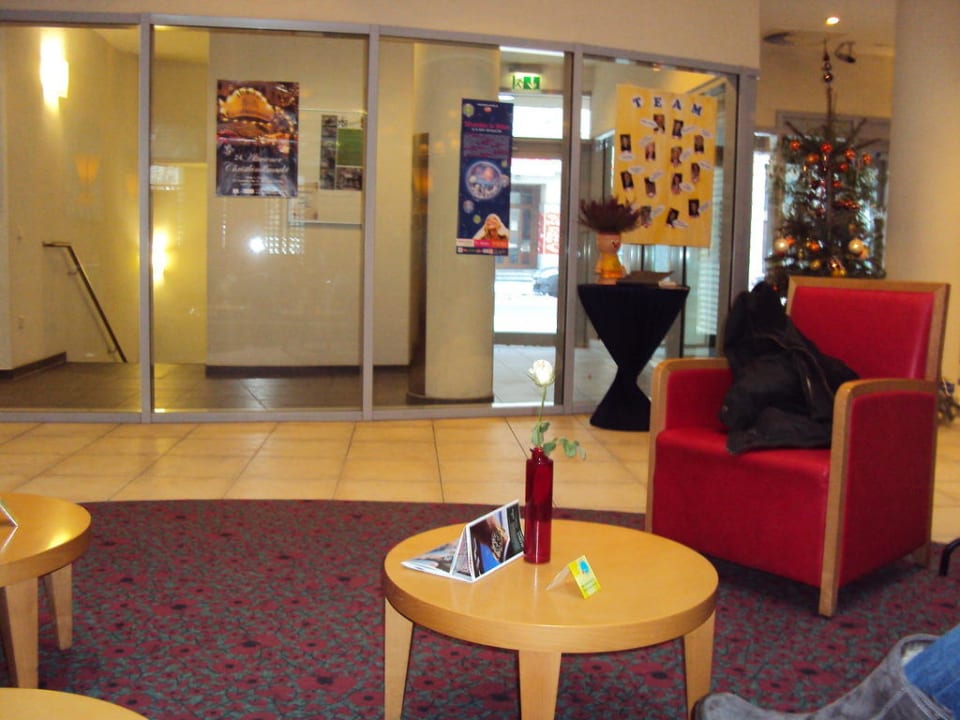 Lobby ibis Wien City