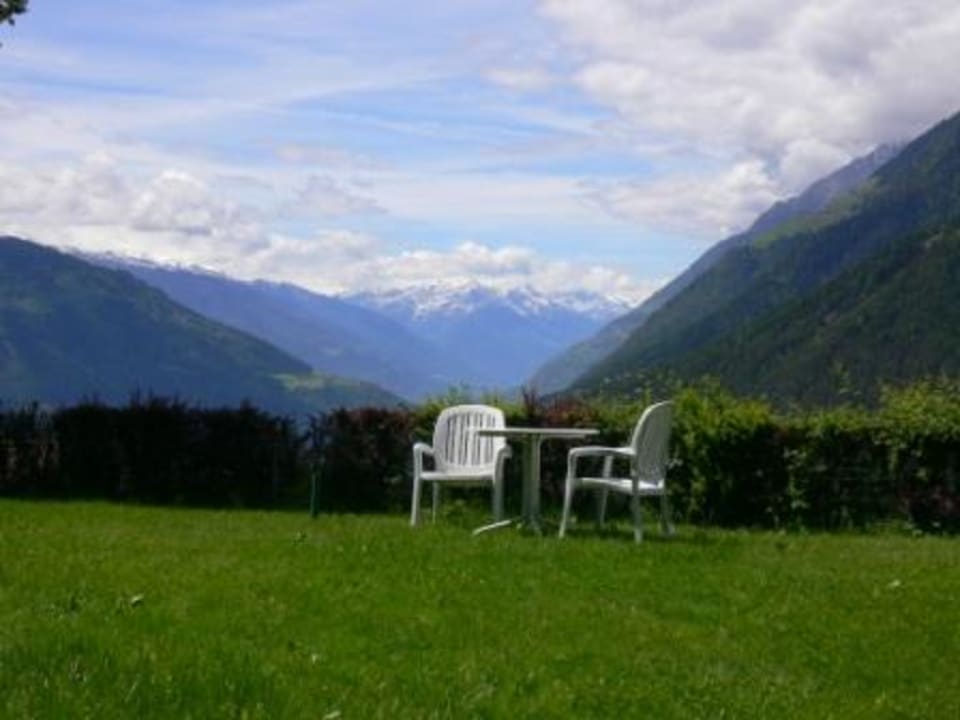 Panorama - Liegewiese Hotel Mitlechnerhof