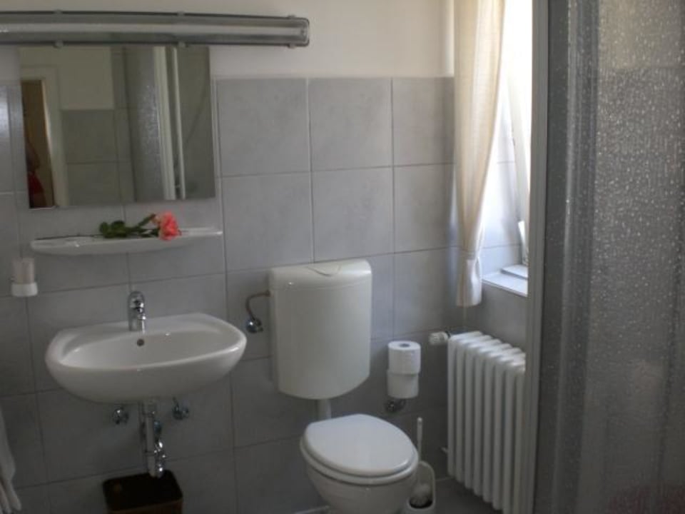 Dusche/Bad/WC Hotel Hecker