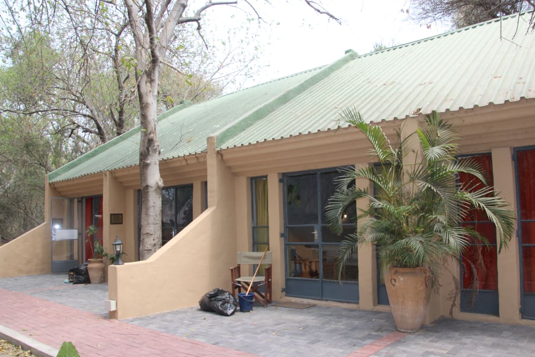 Außenansicht Island Safari Lodge