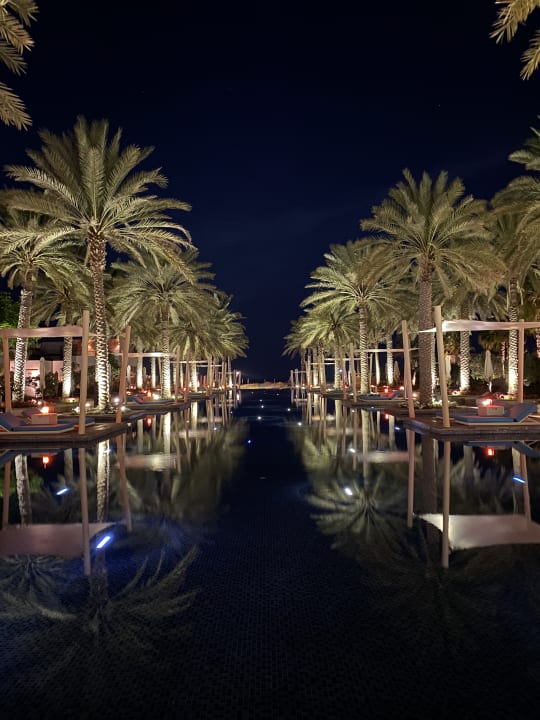Pool Park Hyatt Abu Dhabi Hotel and Villas