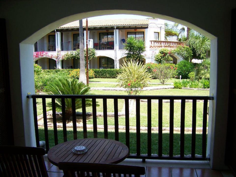 Zimmer mit Blick auf den Garten Alcudiamar Marina Residence