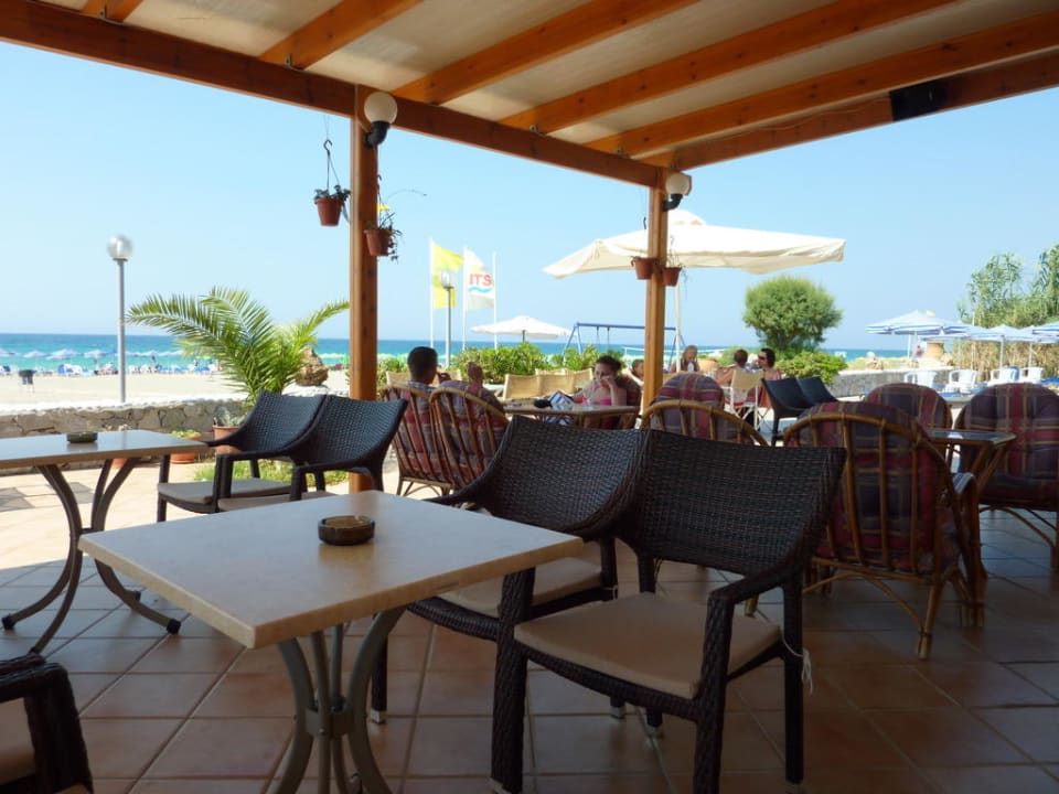 Speisen mit Meerblick Hotel Kathrin Beach