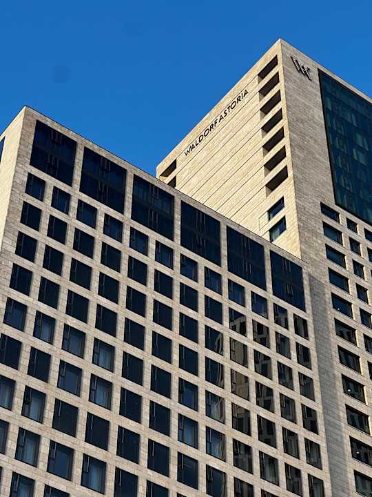 Außenansicht Waldorf Astoria Berlin