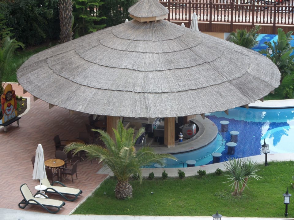 Pool bar Villa Side Residence