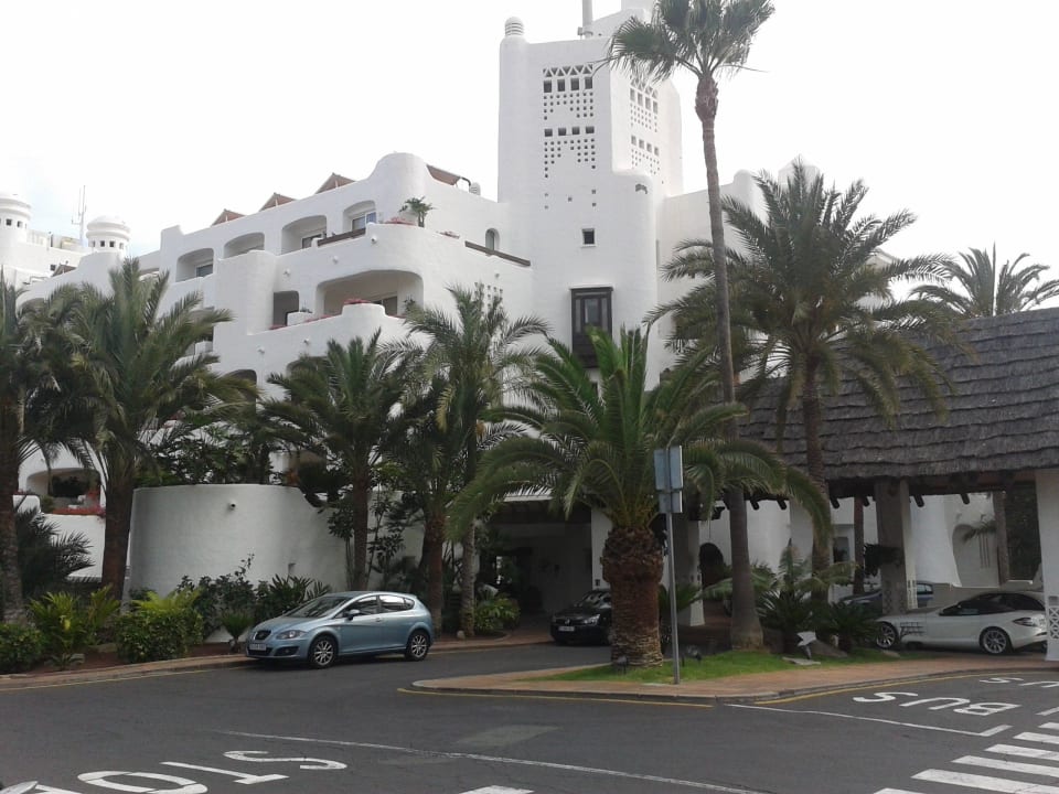 Außenansicht von der Straße aus Dreams Jardín Tropical
