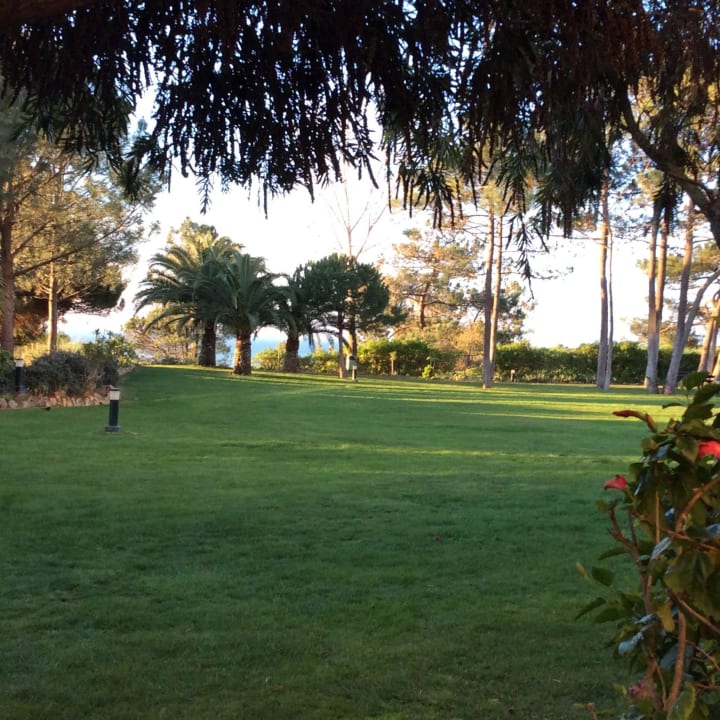 Auf dem Weg zur Panoramaaussicht PortoBay Falésia