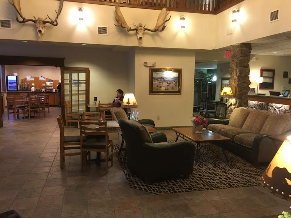Lobby Holiday Inn Express & Suites Mt. Rushmore