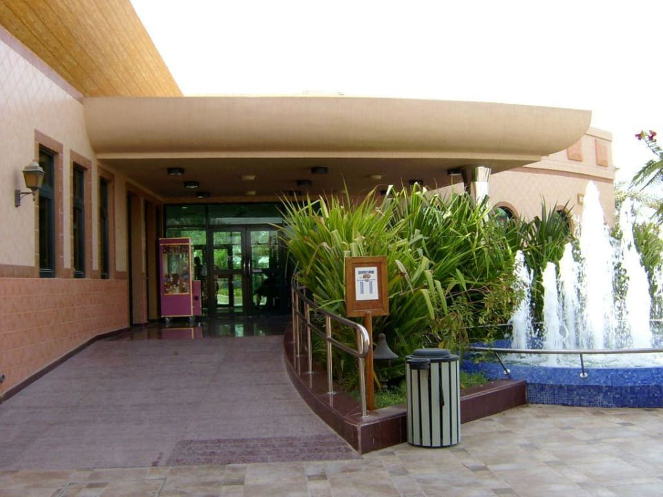 Eingang Beachclub Rixos Al Mairid Ras Al Khaimah