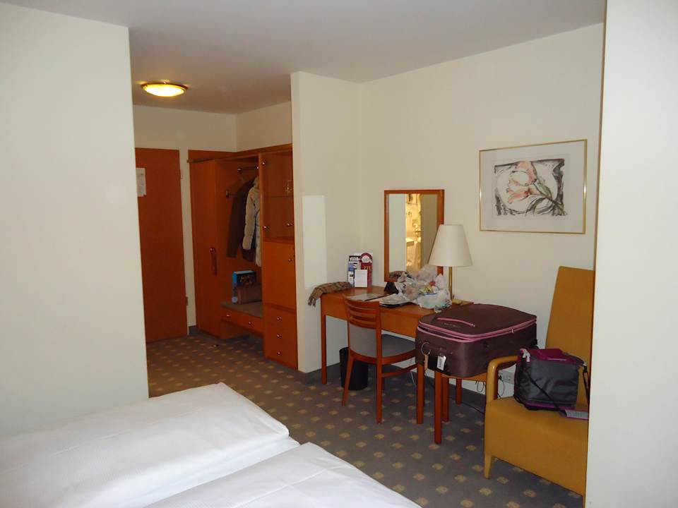 Standard Zimmer Leonardo Hotel Hamburg Airport