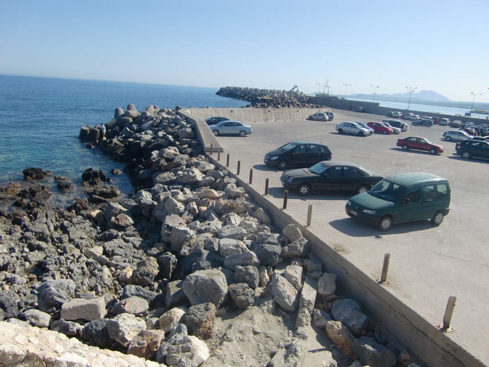 Strand direkt vorm Hotel Hotel Ideon