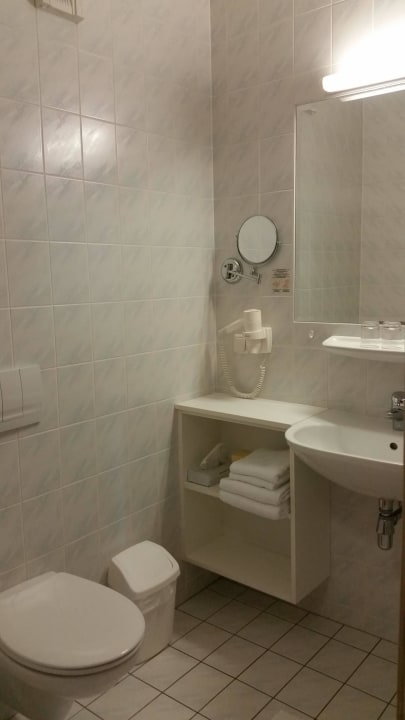 Sauberes Bad Hotel GIP