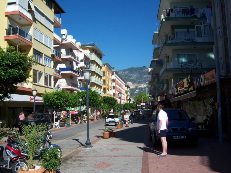 Blick vom Strand auf das Hotel Hotel Aslan City Kleopatra