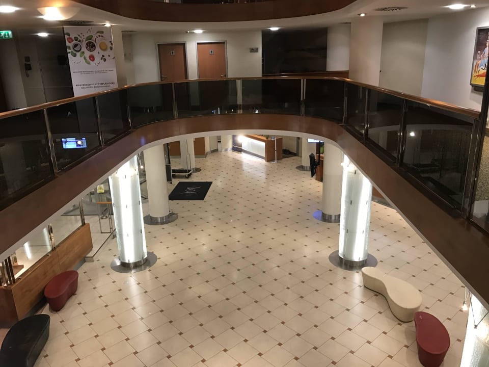 Lobby Mercure Budapest Korona Hotel