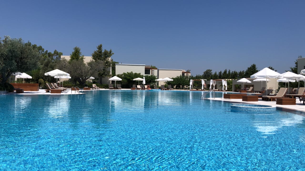 Pool SENTIDO Port Royal Villas & Spa