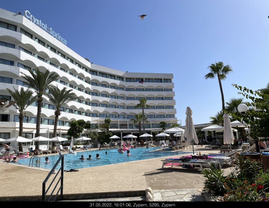 Außenansicht Crystal Springs Beach Hotel