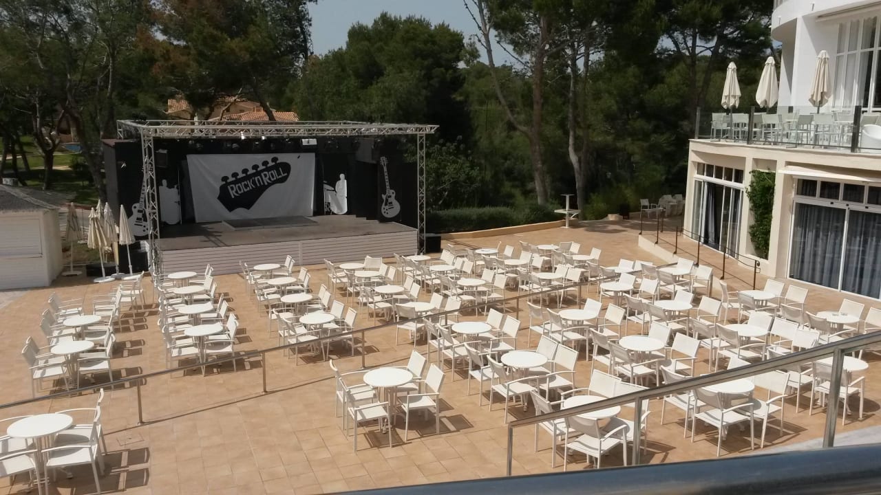 Veranstaltungsbühne Iberostar Waves Club Cala Barca