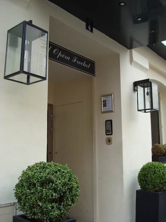 Eingang ins Hotel Hotel Opera Frochot