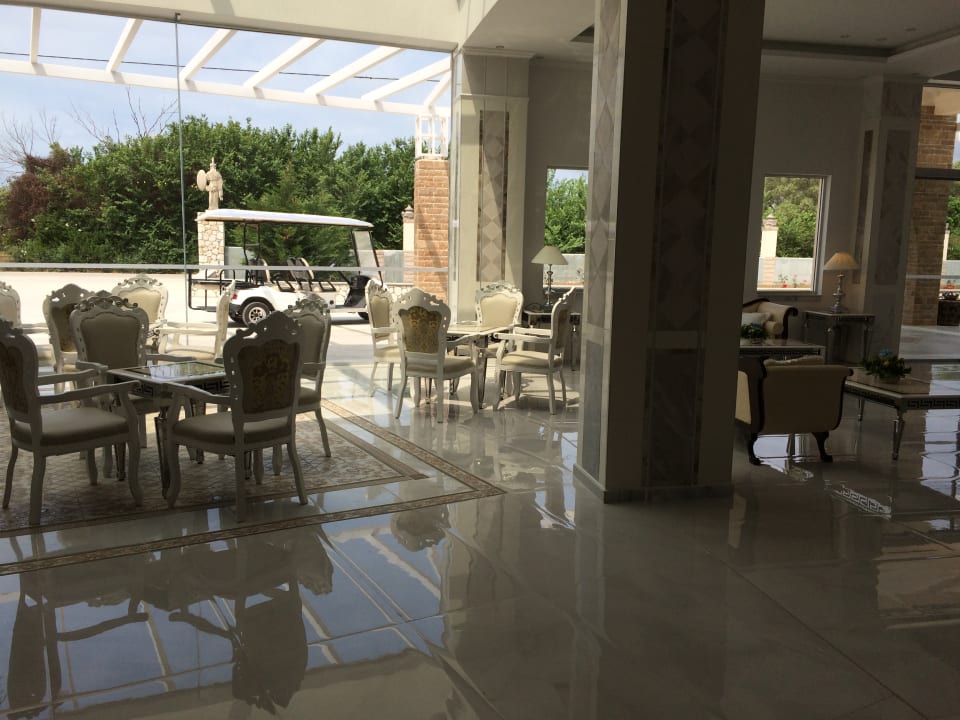 Lobby Sandy Villas Resort
