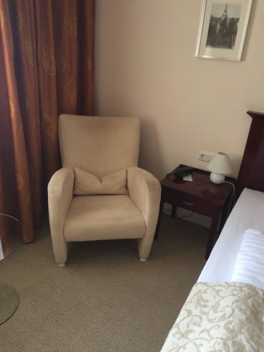 Zimmer rechter Teil Hotel Stadt Tübingen