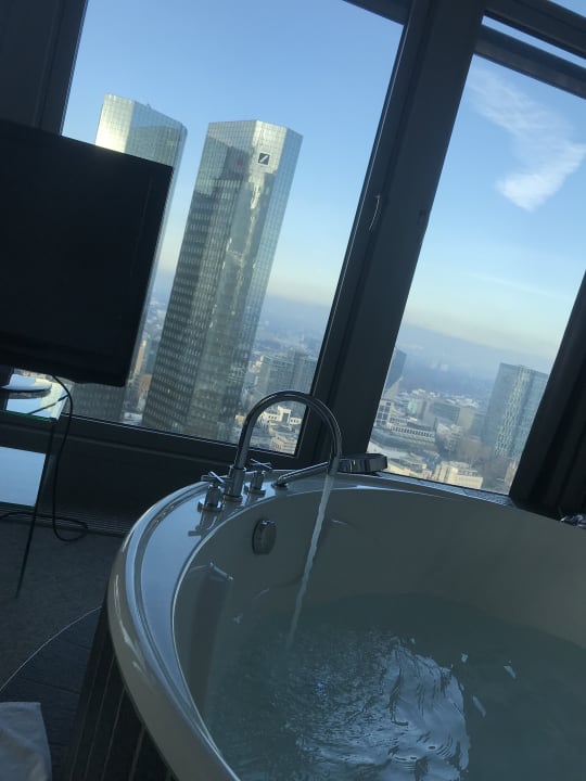 Ausblick INNSIDE by Meliá Frankfurt Eurotheum