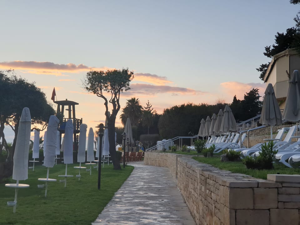 Gartenanlage Melas Resort Hotel