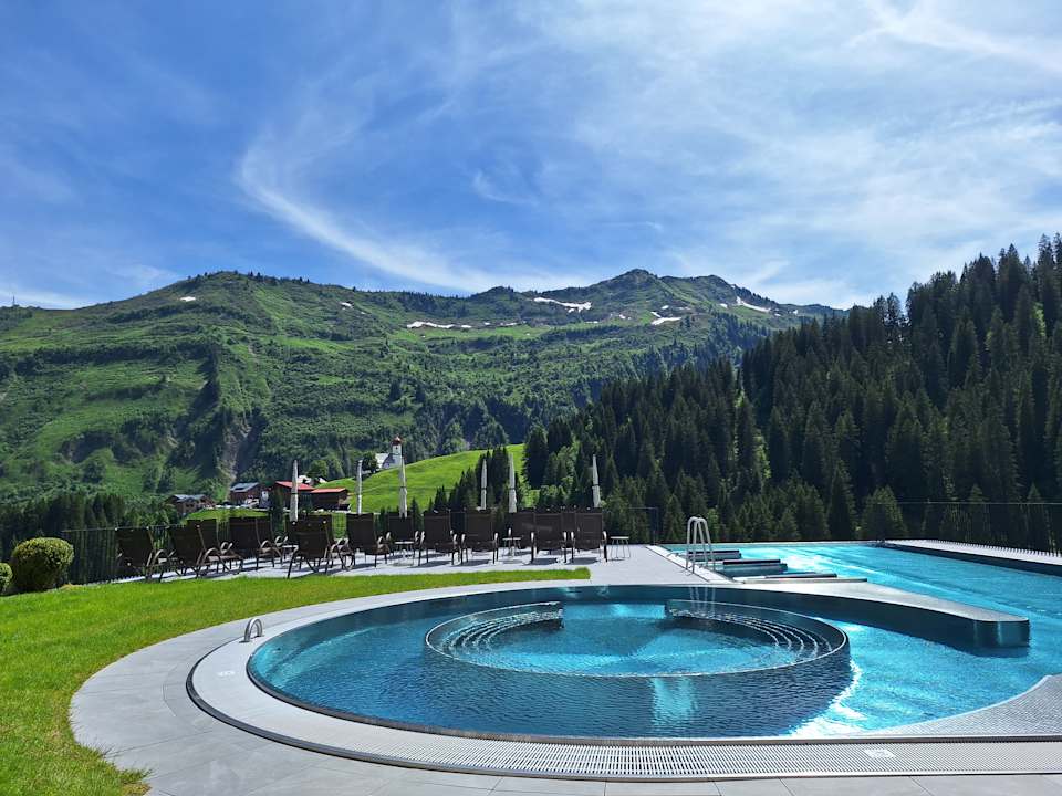 Pool Hotel Alpenblume