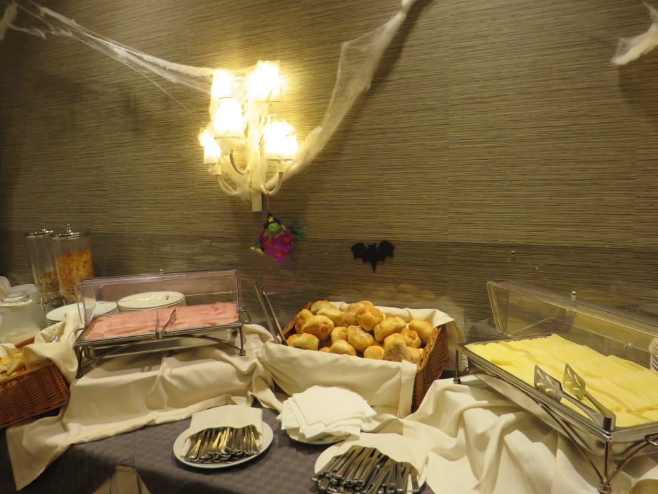 Frühstücksbuffet Hotel American Palace Eur