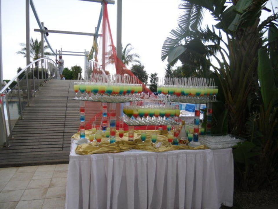 Die Augen sind dabei Saturn Palace Resort Hotel