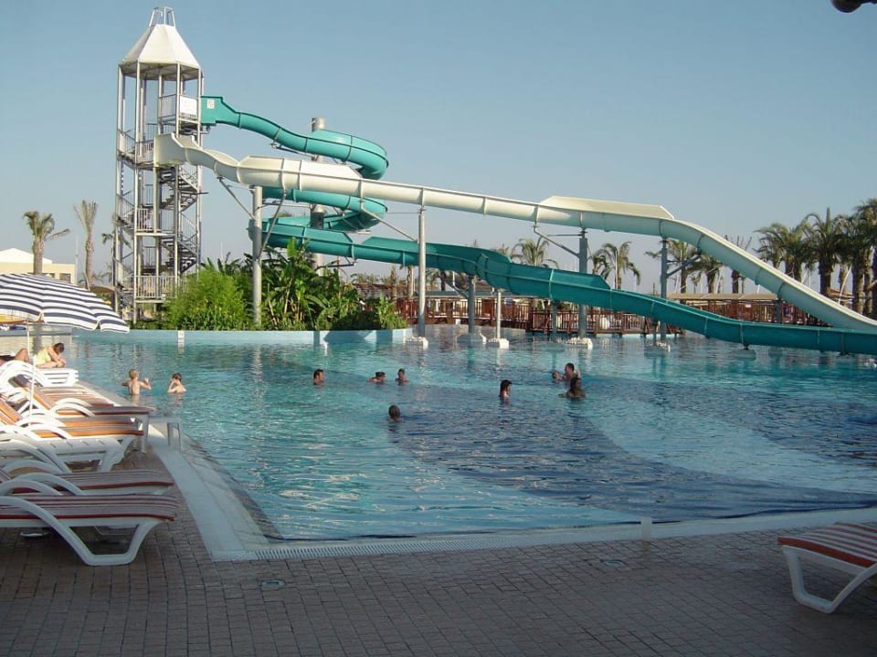 2 Wasser-Rutschen. TUI BLUE Tropical