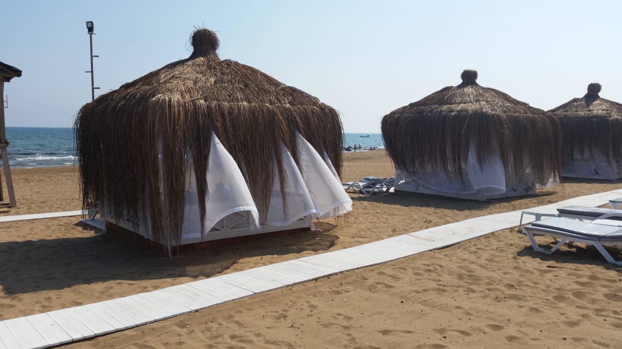 Strandpavillon Bella Resort & Spa