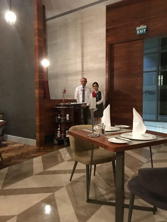 À la carte Acanthus Cennet Barut Collection