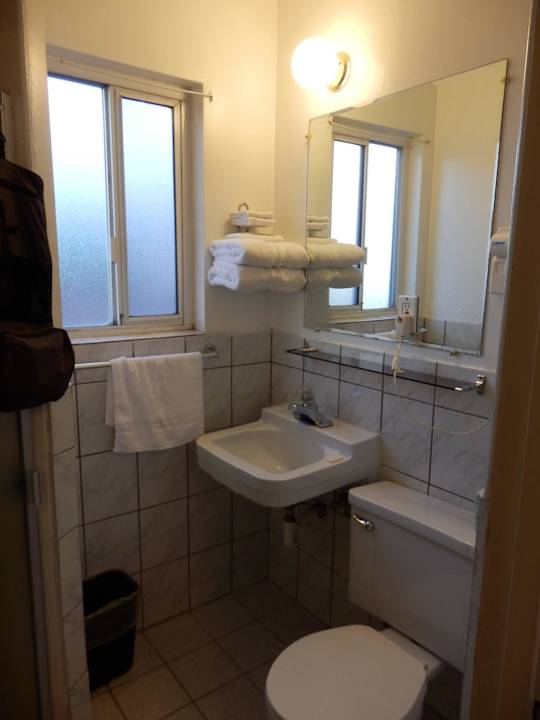 Bad Motel Budget Inn