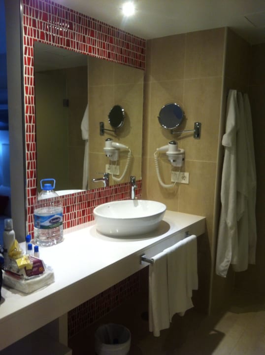 Hotel bathroom Sentido Aequora Lanzarote Suite